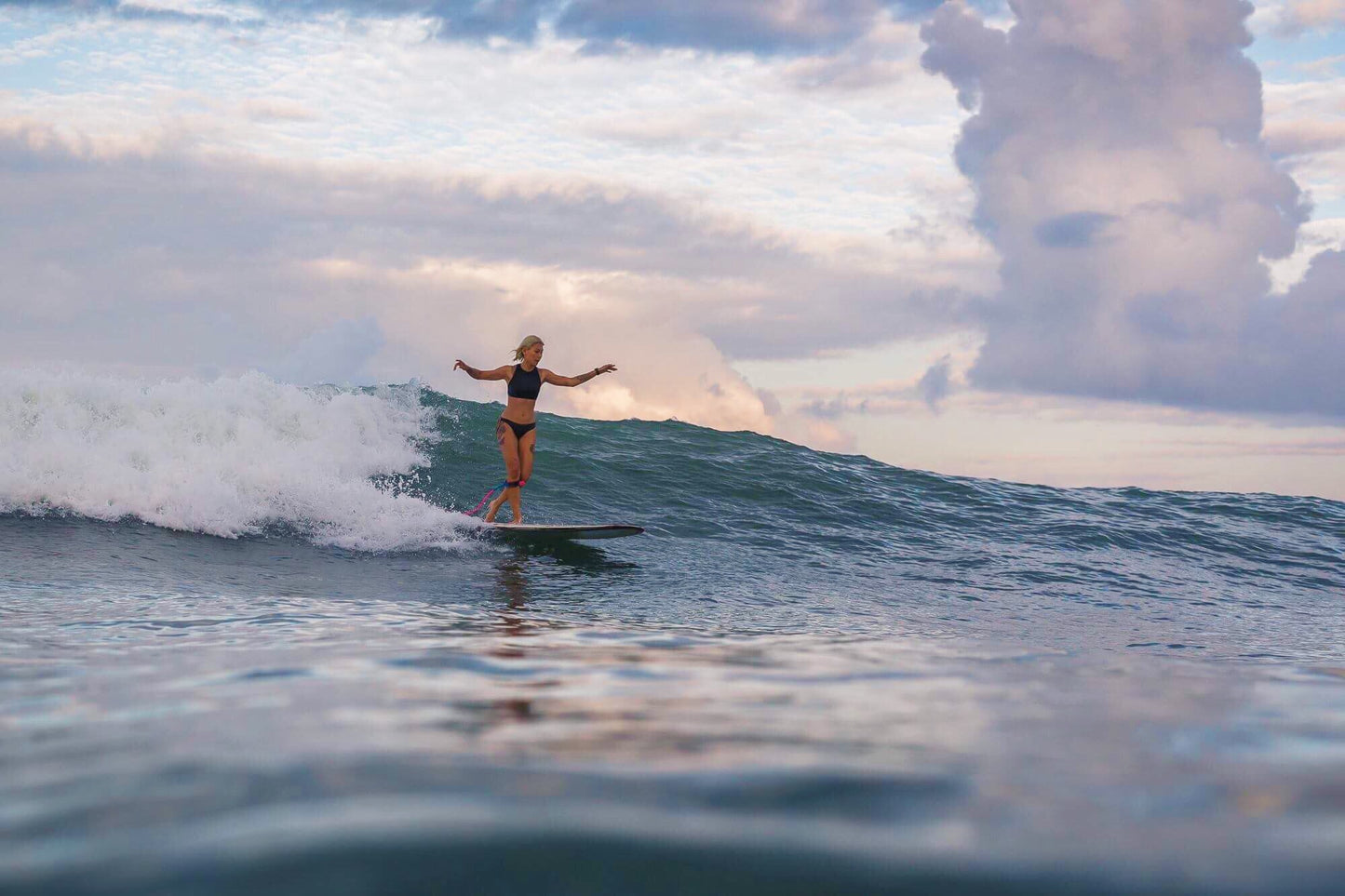 CHARLOTTE X TOP BLACK